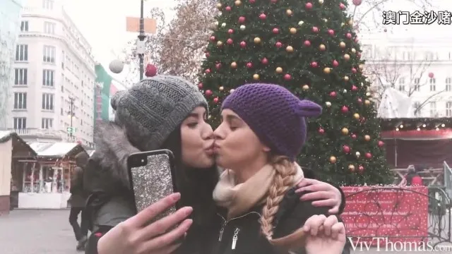 [vivthomas.com] - 2019.02.06 - Karry Slot & Lady Dee - Warm Me Up Episode 1 - Snow Angels (720p)