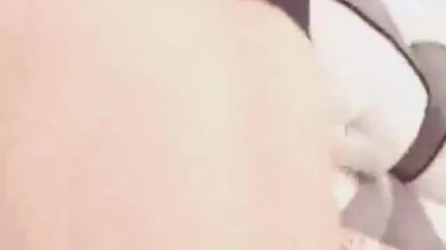 性感美女上门推销套套和延迟剂时被要求当场实验效果,被操的淫叫好硬,用力干我