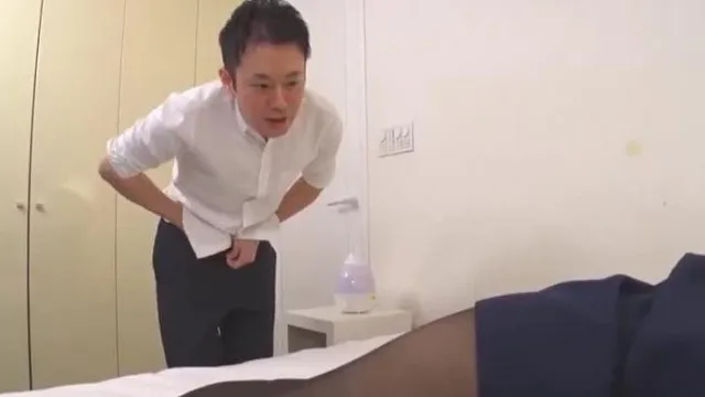 終電を逃した人妻女上司を泊めた夜に何度もヤリまくった密着セックス