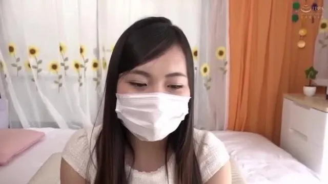 突然変異！三つ目乳首女子！人一倍の性欲なのにビーチクが3つあるコンプレックスのため日オナニー三昧の隠れビッチ、鮮烈デビュー！！