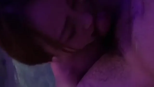泳池边的性爱