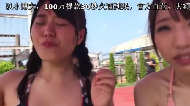 都内某有名プールで中出しナンパ！純粋そうな三つ編みっ子だけどお酒が大好きでエッチなことに興味津々ｗｗ先輩と引き離して1人にしピンク色のロリマ〇コと形の良いお尻を堪能♪