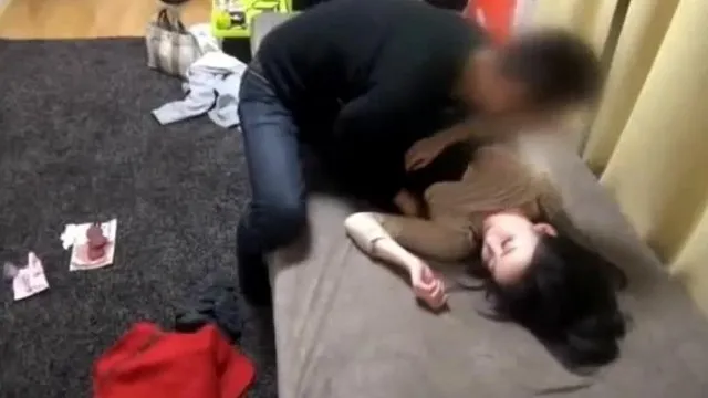 趁同事喝醉强上了