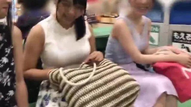 E爆乳激揺れｗｗ水着美女がデカチンで喘ぎまくりプレイ！！！挿入おねだりしちゃう色気ムンムンな肉食娘と濃厚セックス☆
