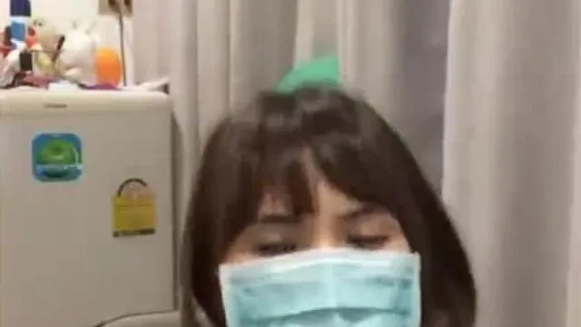 某手机平台混血美女主播直播自嗨福利秀