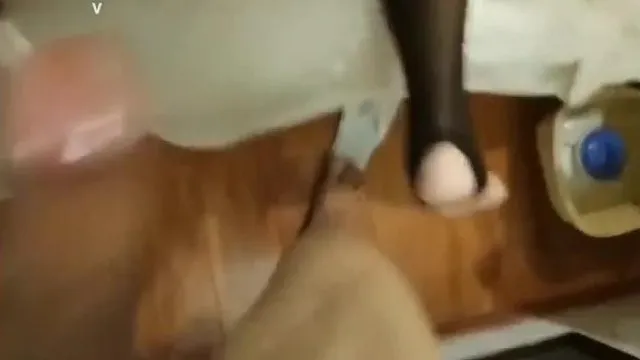 套路男约炮套子都能戴反的骚货人妻露脸边干边聊天