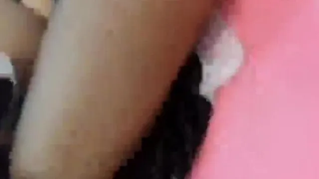 嘟嘟唇网红大奶骚美女演绎电器坏了求房主帮忙没钱交房租拿