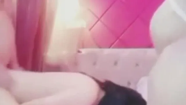 3P自拍猛男的很壮实啊一个干两个叫的很淫荡