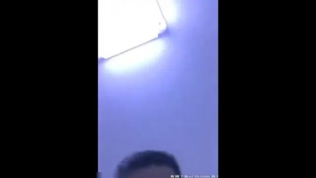 Esposa gostosa adora sexo grupal, sexo 4P, boquete e penetração na bunda grande por trás