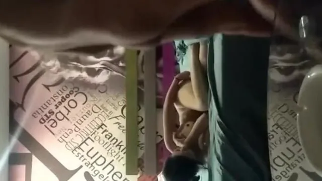 导游小姐一边提供性服务一边给哥洗脑