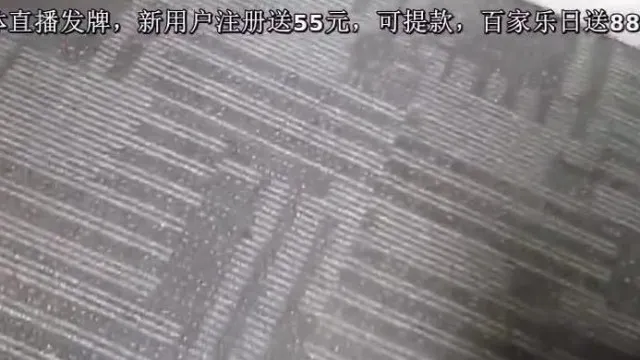 小哥约啪风骚援交学妹撕破肉丝快速抽插她的骚穴