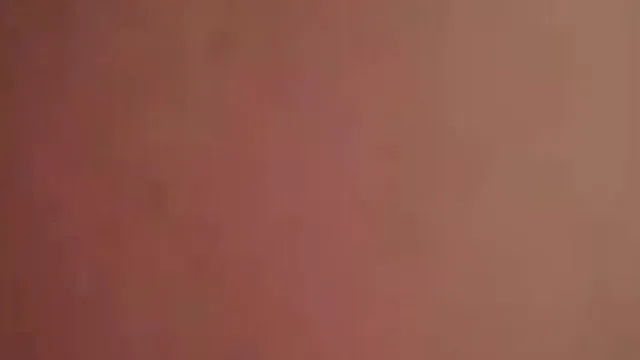 舌吻隔着内裤摸逼洗完澡口交舔弄，抱起屁股抽插晃动奶子