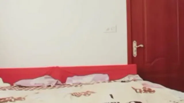 非常敞亮的农村同居小情侣露脸直播啪啪妹子颜值高有气质像