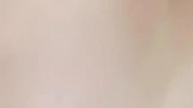 长相萌萌哒妹子学生制服双人啪啪大秀抱起来猛操搞完再到浴