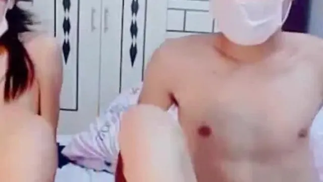 姊夫雙飛姊妹花~清純的小姨逼好緊~亂倫的感覺真美好!!