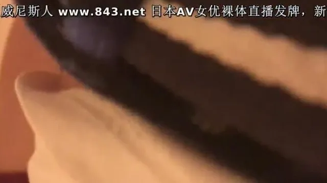 校花级高颜值性感美人~和情人餐厅偷溜去洗手间激啪一波~操完还不够~回家继续操~