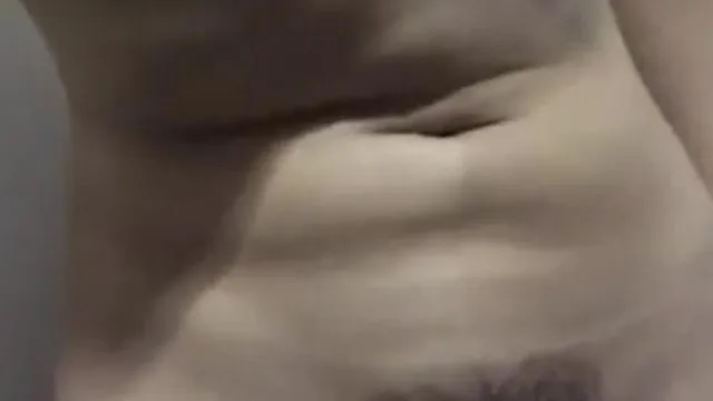最近很夯的新裸条!! 正妹用鲜嫩桐体视频做抵押!!(13)