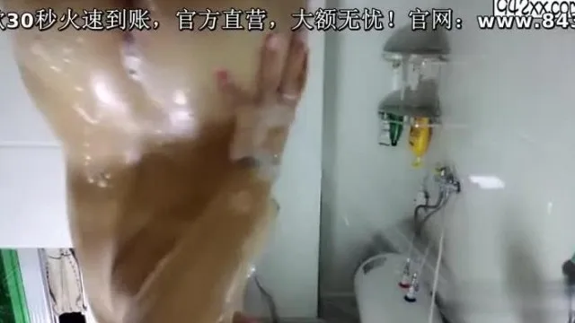 萌萌DER妹妹好想要 有两颗大奶奶跟蜜动都想免费送给葛格唷!~