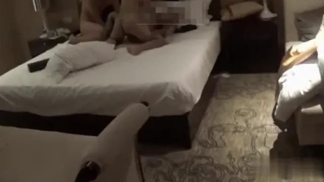 因麻将赌输只好被迫与他们3P还债