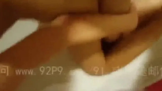 本土的妹子不论怎么做就是不害羞
