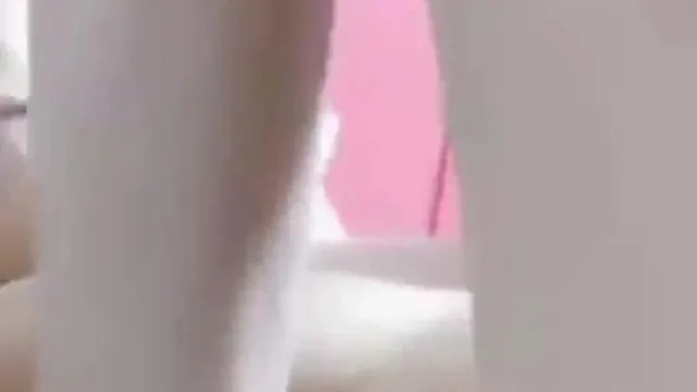 19岁娜娜深夜与屁孩男友啪啪不睡觉 3
