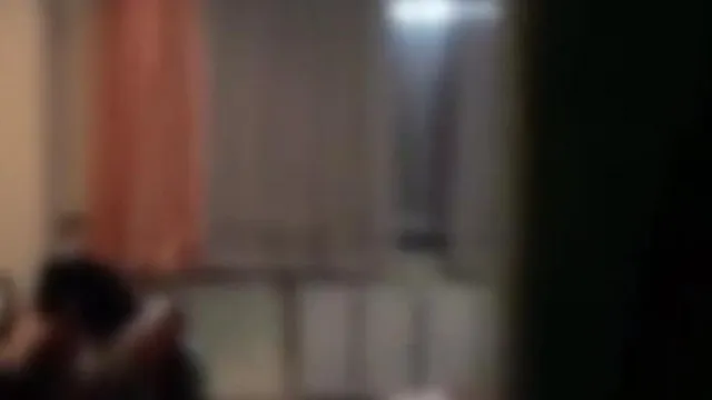 Наконец-то добавив денег... я зашел в магазин под названием Популярная девушка с большой грудью! Размер груди и мастерство настолько хороши, что из нее текут соки.