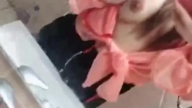 主人想要把衣服脱掉没? 大波妹与男人操到快尿喊救命