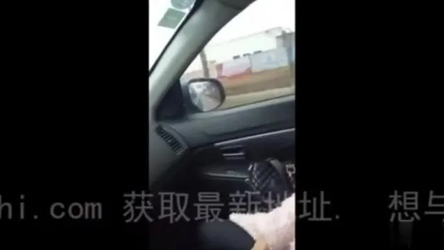 让妹子搭个便车想不到不只话多 还大的胆给内射