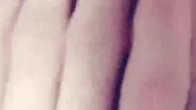 一位骚女私人影片7部流出 (2)