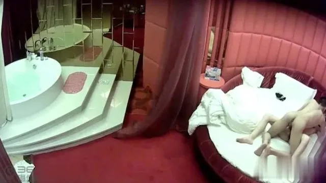 [Plans francs sélectionnés !] Je ne peux pas le supporter avant d'avoir fini de me laver ! J'ai baisé directement de la baignoire au lit avec un dialogue clair !