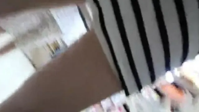Je ne laisse pas ma fille aller à la librairie. Si elle est jolie, je le mettrai dans l'espace du disque dur.