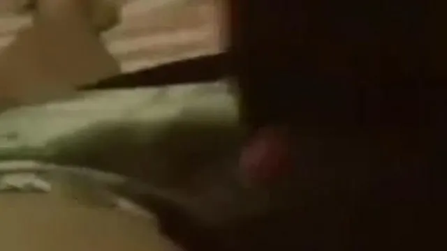 ¡¡El hermanito inocente que fue engañado por una reportera ~ cambió su coño por masturbación!! ¡¡El video se volvió viral en Internet!! ¡¡La identificación es demasiado tentadora!!