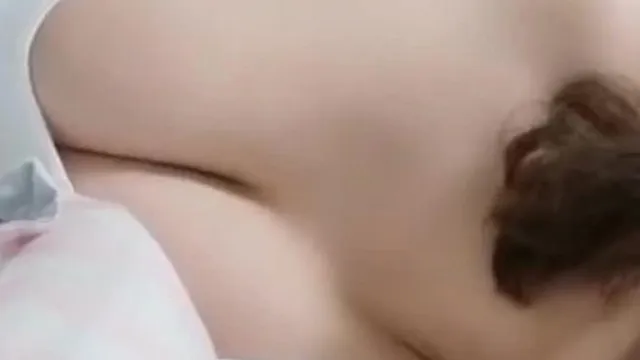 爆乳胸模悠大尺度影片合輯~胸前胸器大到不行!!