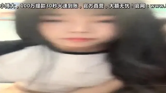 高颜值姐妹花全裸搔逼诱惑大秀！沙发上缓缓一件一件脱光光
