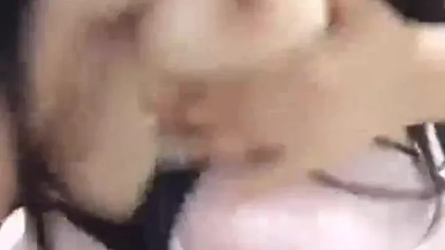 巨乳主播揉揉奶取悦干爹~之后拿起爆爆猛力抽插