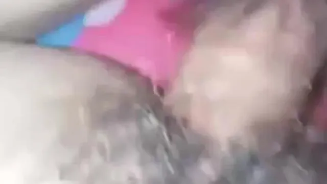 毛毛挺多嫩妹主播D夜晚呻吟不停0104和炮友直播啪啪,妹子表情很享受