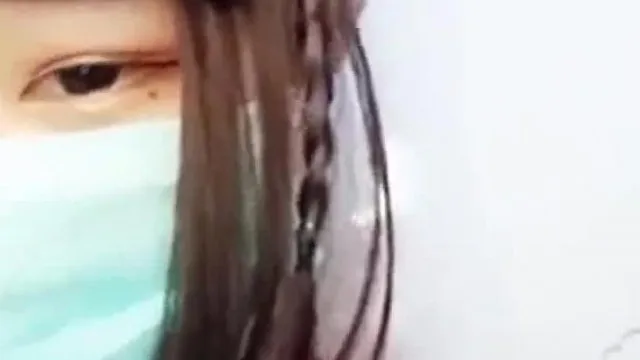 漂亮短髮萌妹紅衣床上自摸道具自慰秀 呻吟誘惑