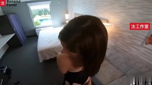 汝工作室 华裔小哥约战炙手可热的欧美模特~白皙美乳翘臀被猛操~