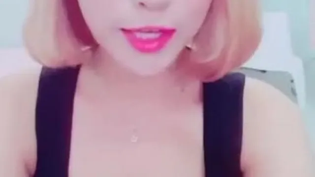 [韩流来袭] 女神级主播~美乳正妹一颦一笑让人欲罢不能 (20)
