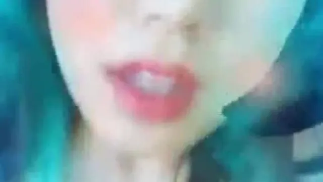 跳蛋塞满逼逼~用震动让自己High起来~终于震出白液~?