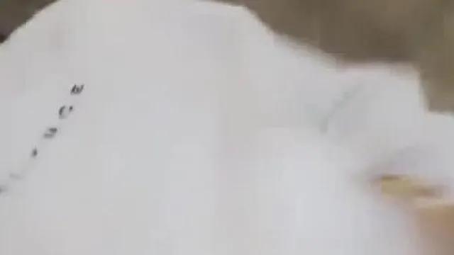 刚整容的妹妹被隔壁小伙发现是情色主播~直接掏出鸡巴给他吃~?妈我在这!!?