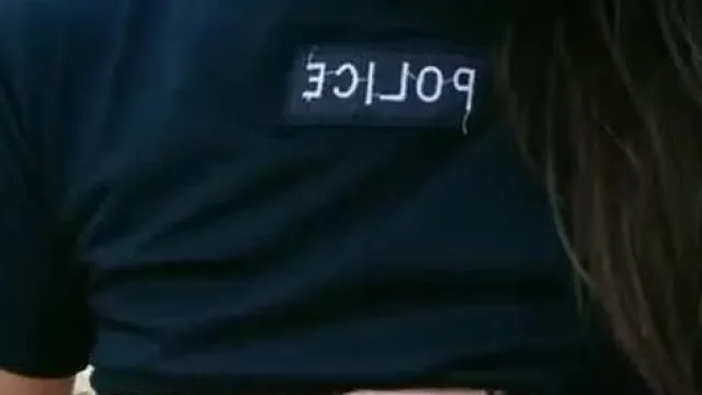 主播真竞争~性感美女和男友下乡啪啪啪~后面还有老头在干活~