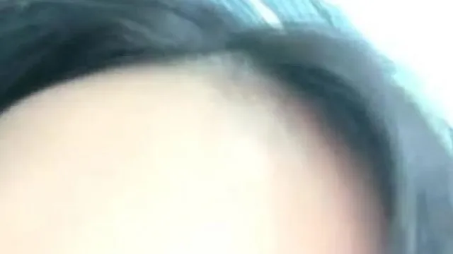 La presentadora sexy se masturba de una manera refrescante ~ El consolador finalmente fue útil ~ Cientos de fanáticos quieren sentarse sobre él y sacudirlo ~