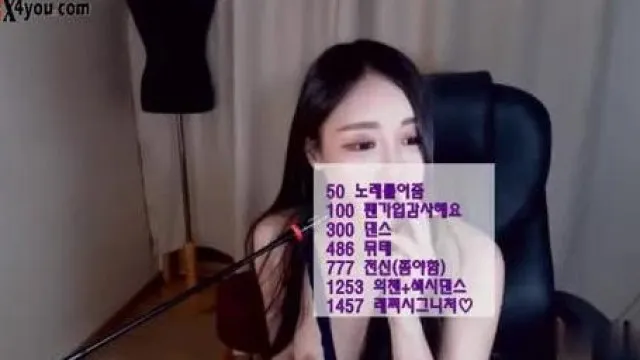 [韩国] 黑长直正妹主播换装秀~各式比基尼让你鼻血直流~