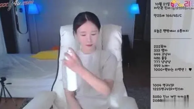[韩国] 美貌惊扰寒蝉~美乳蜜穴已经準备好了!!