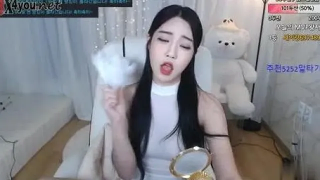 [韩国] 地方妹妹脱衣裸聊~上天下地就是要陪哥哥们聊色~