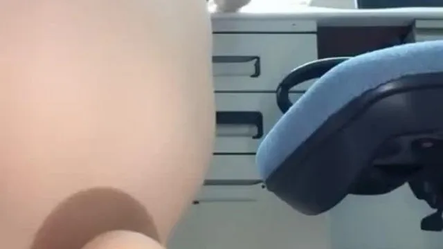 極品美臀無毛美穴~嫩妹主播清揉小穴到水噹當~輕聲呻吟淫蕩至極!!