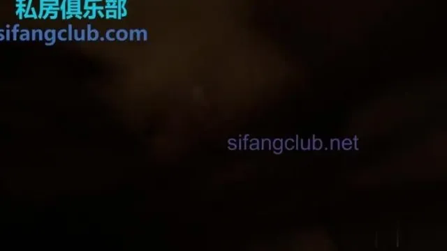火辣人妻一直说关了灯在干 一吸她奶头开始啊啊叫 5
