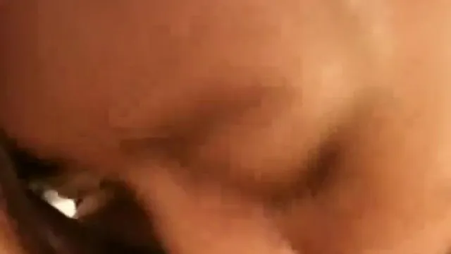 露臉美女口交的畫面感覺相當用心