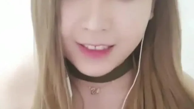 Ruoxi Kerr, bébé présentateur de célébrités sur Internet ~ montre ses seins pour la première fois ~ super belle apparence avec des seins ronds et beaux ~